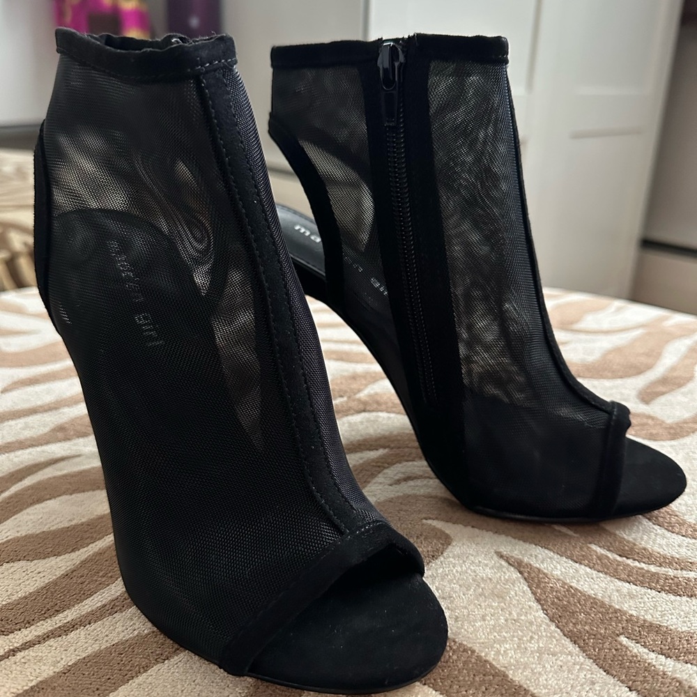 ✨NWOT✨ Madden Girl Black Mesh Peep Toe Heels Women’s size 7 - Picture 2 of 7